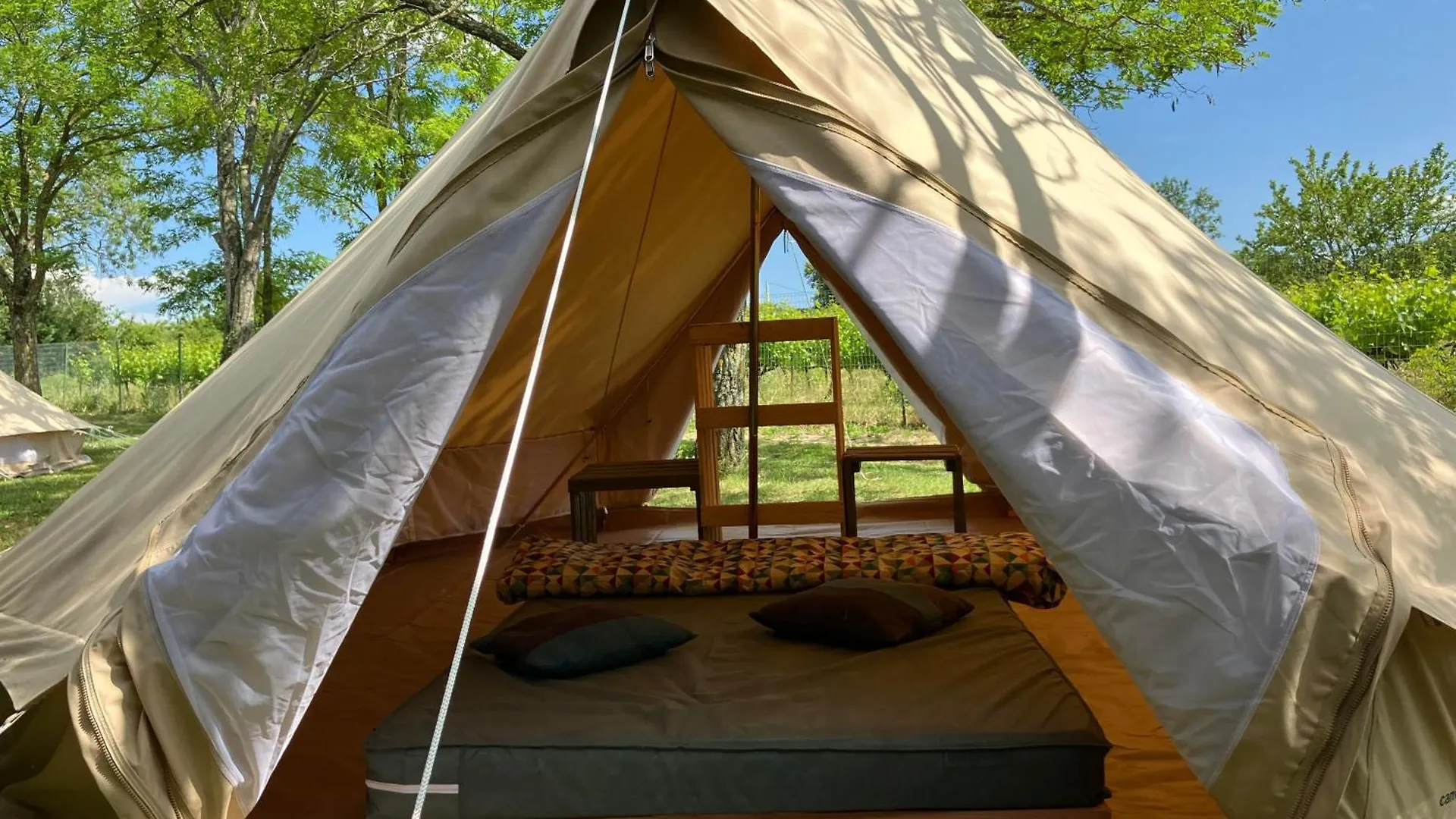 Camping Carrefour De L'Ardeche Saint-Remeze
